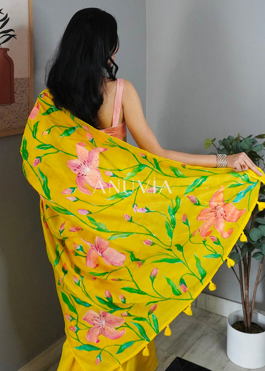 SUNLIT LILY | Summer radiance