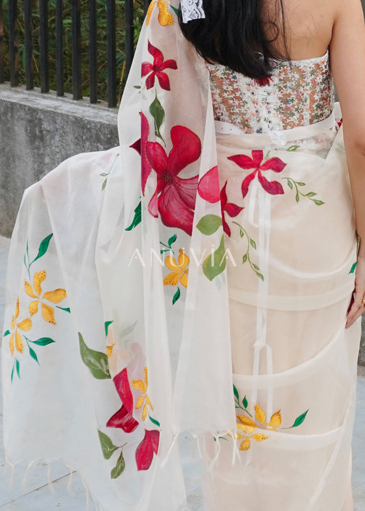 WILD IVORY | Untamed blooms