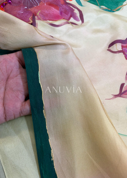 SCARLET MUSE on Habutai silk