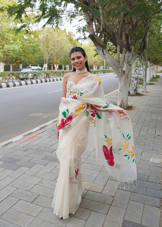WILD IVORY | Untamed blooms