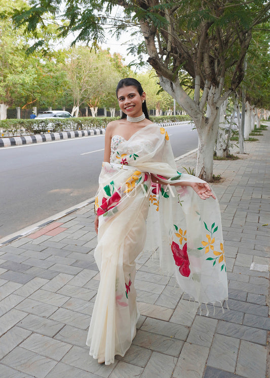 WILD IVORY | Untamed blooms